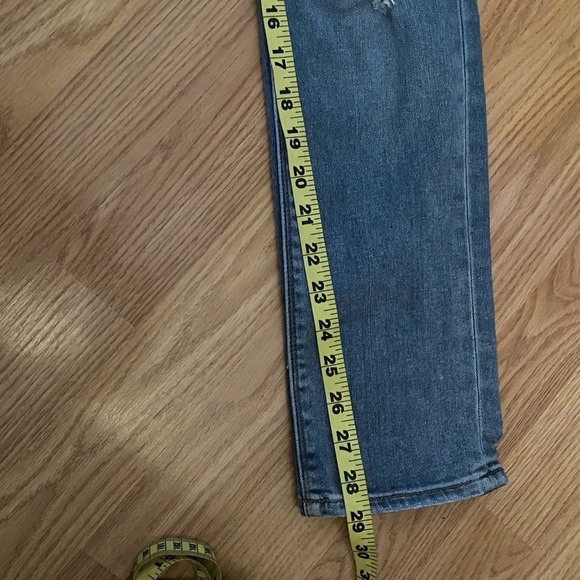 Express Stretch + Performance
Cropped Skinny Jeans Women's 0 Mid Rise Distressed - Picture 13 of 13